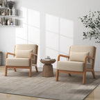 Sillón decorativo tapizado en tela con patas de madera
