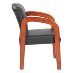 Silla de visitas de madera con acabado en roble