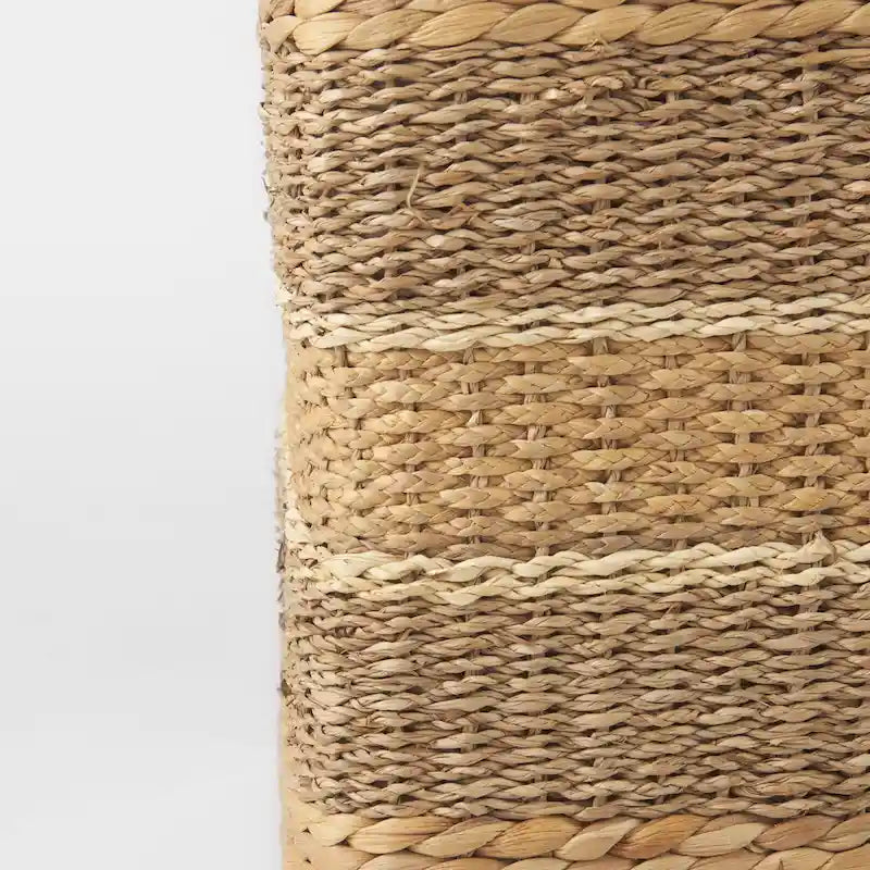 Puf Redondo de Hierba Marina a Rayas Marrones