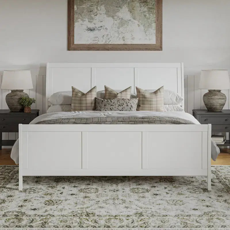 Cama de plataforma de perfil bajo de madera maciza Portland con piecera a juego