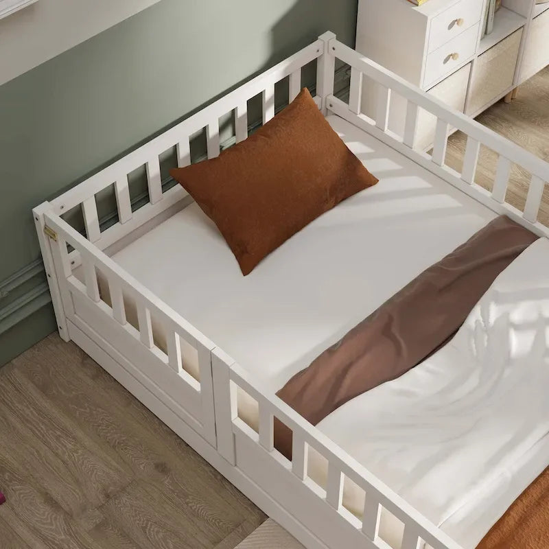Estructura de cama infantil de madera para el suelo con barandillas de seguridad