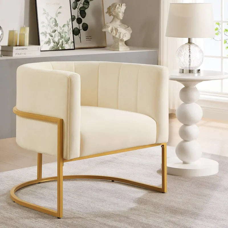 Sillón Acentual de Terciopelo con Respaldo Curvo y Base Metálica