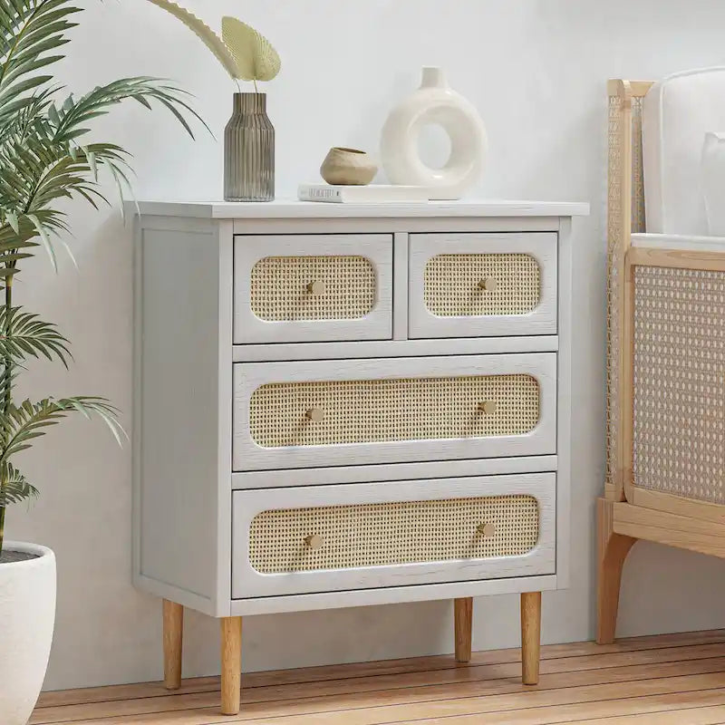 Cómoda de mimbre y ratán, cómoda de 4 cajones, armario de almacenamiento de madera con acabado blanco, aparador bohemio de mediados de siglo costero