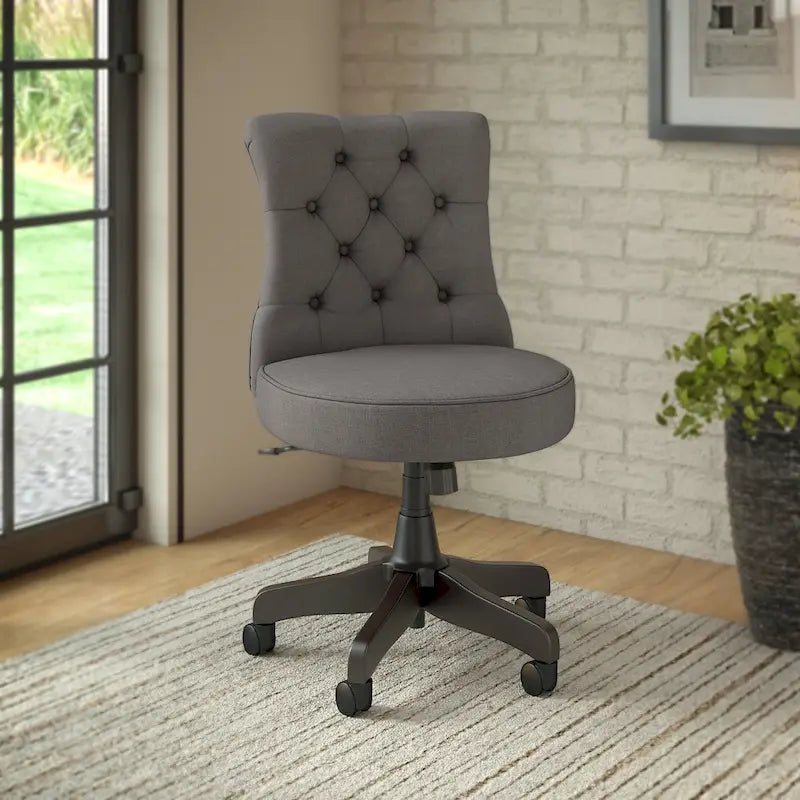 Silla de oficina capitoné de respaldo medio con altura ajustable