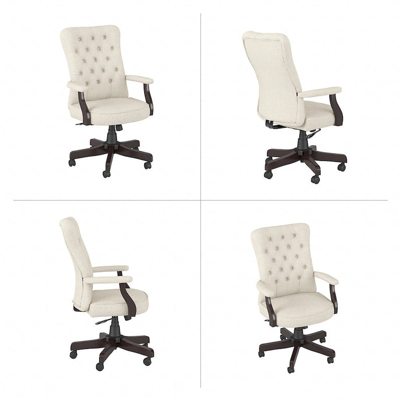 Sillón de oficina con respaldo alto, capitoné y reposabrazos