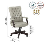 Sillón de oficina con respaldo alto, capitoné y reposabrazos
